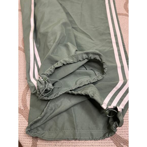 Adidas Originals Adicolor 3-Stripes cargo wide leg drawstring hem pants, size XL - Picture 15 of 16